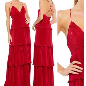 NWOT Ieena for Mac Duggal tiered gown